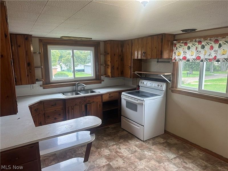 4244 Paumier Avenue, Louisville, OH 44641 Photo 7