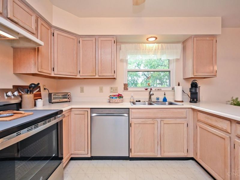 208 Eagleview Way, Reading, OH 45215 Photo 15