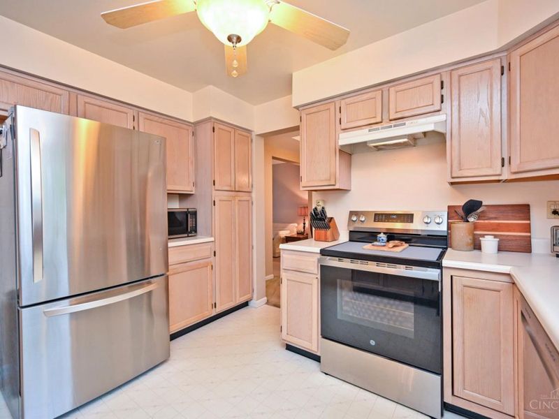 208 Eagleview Way, Reading, OH 45215 Photo 16