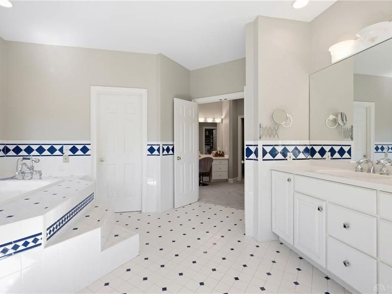 1204 Red Roan Drive, Miamitwpclermont, OH 45140 Photo 14