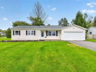 90 Olivia Dr Drive, Rochester, NY 14626