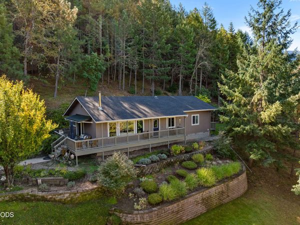 8129 Thompson Creek Road, Applegate, OR 97530