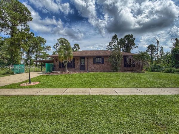 516 Cougar Boulevard , Sebring, FL 33872
