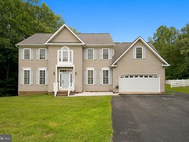 24 PEBBLE PLACE , FREDERICKSBURG, VA 22405