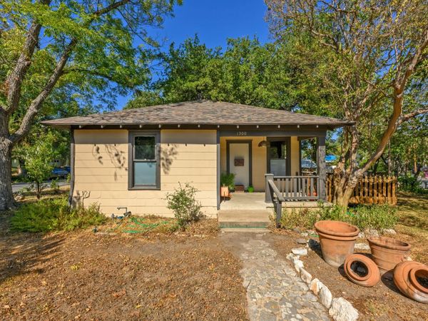 1300 Nickerson ST, Austin, TX 78704