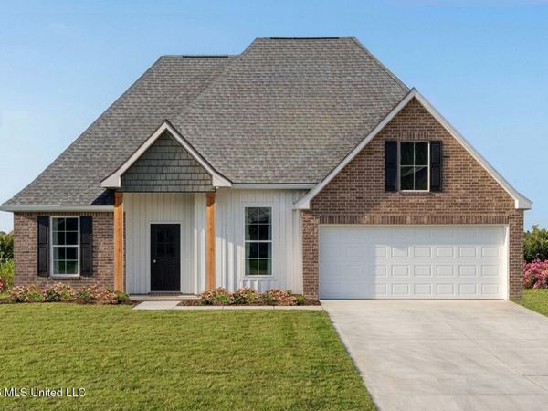 11829 Moss Creek Court, Ocean Springs, MS 39564