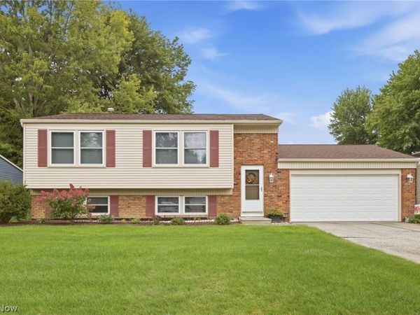 26959 Southwood Lane , Olmsted Twp, OH 44138