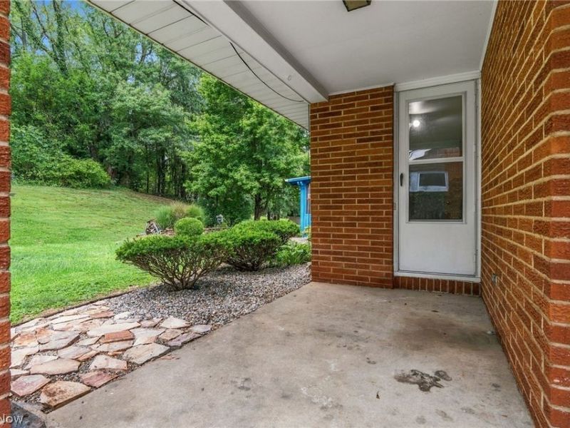2033 Clearview Street NE, Massillon, OH 44646 Photo 28
