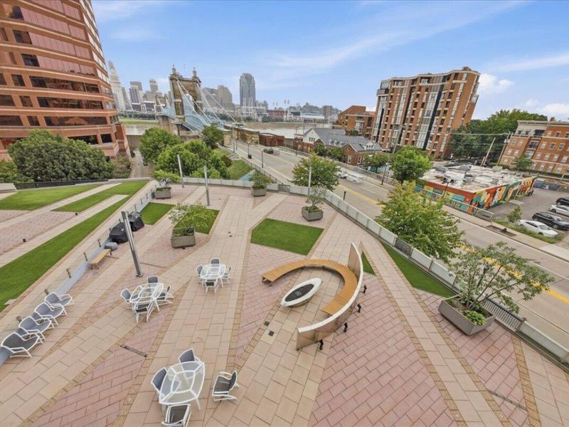 1 Roebling Way, Unit 404, Covington, KY 41011 Photo 8