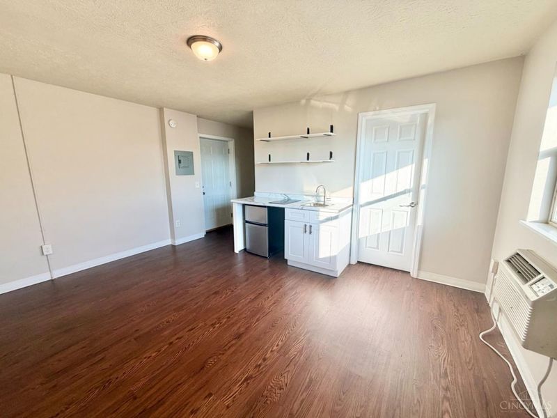 7743 Reading Road, Cincinnati, OH 45237 Photo 3