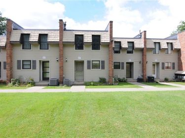 61 CHESTNUT HILLS , New Hartford, NY 13413