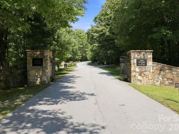2619 Trays Island Road, Sapphire, NC 28774