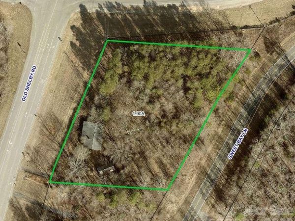 1878 Old Shelby Road , Hickory, NC 28602