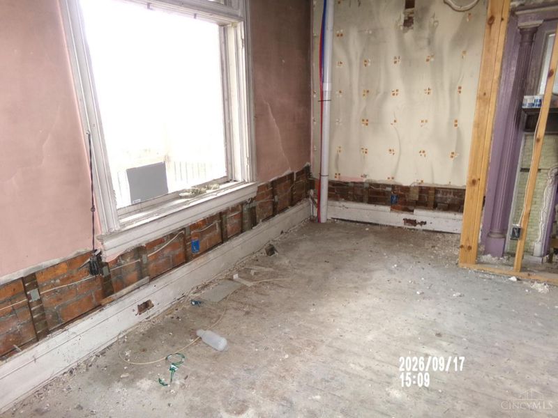 3556 Bevis Avenue, Cincinnati, OH 45207 Photo 2
