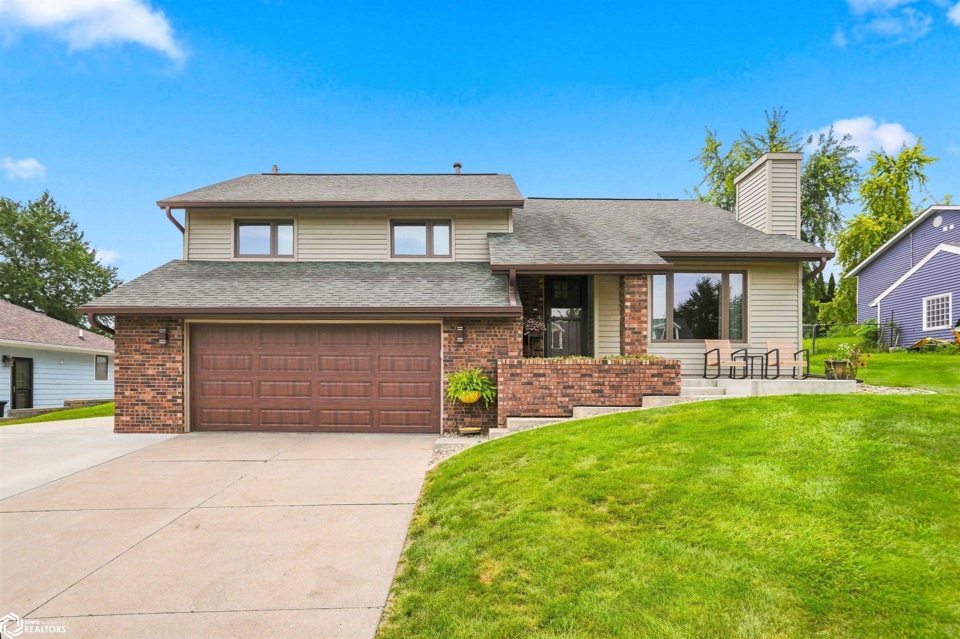 1308 Emerald Drive, Marshalltown, IA 50158 Main Photo