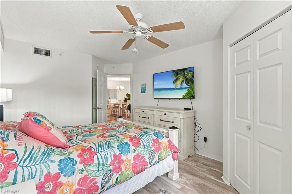 8960 Colonnades Ct E, Unit 915, Bonita Springs, FL 34135 Photo