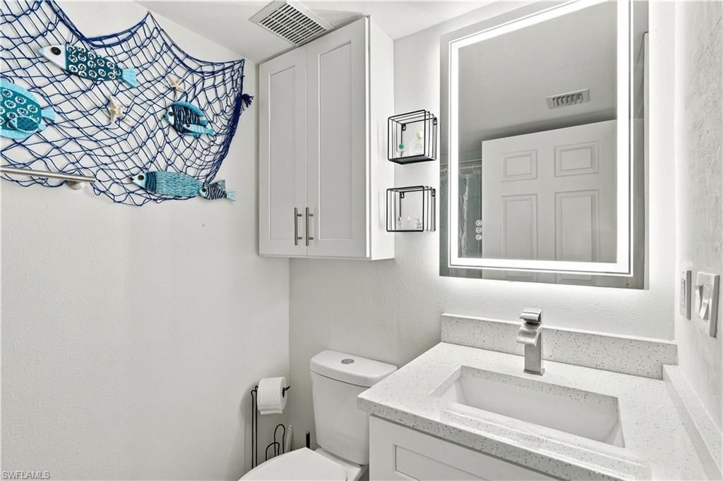 8960 Colonnades Ct E, Unit 915, Bonita Springs, FL 34135 Photo