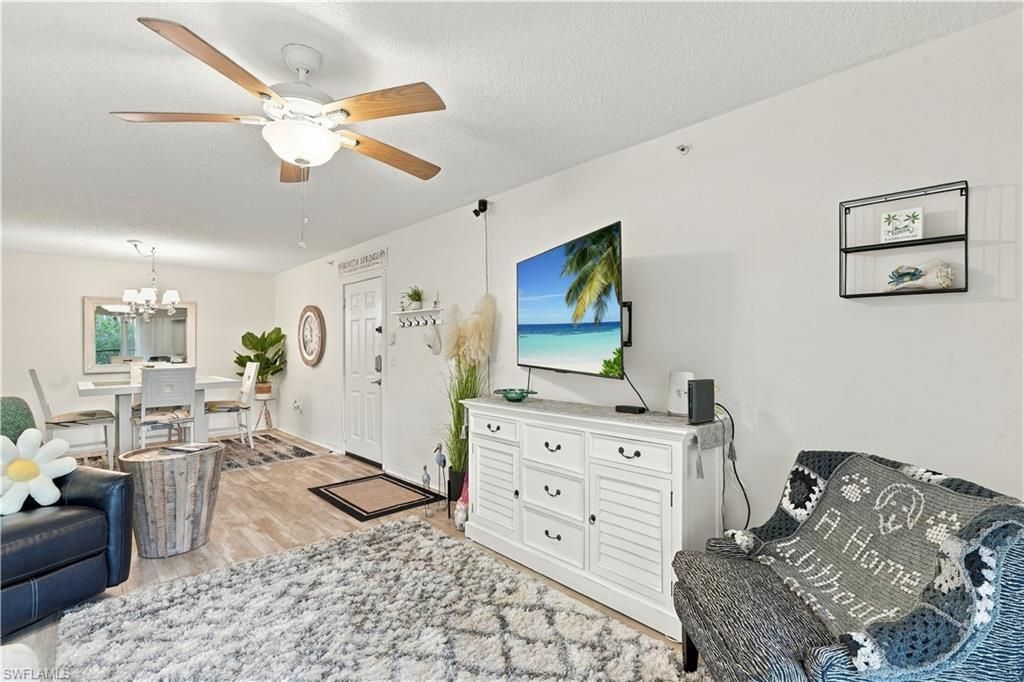 8960 Colonnades Ct E, Unit 915, Bonita Springs, FL 34135 Photo