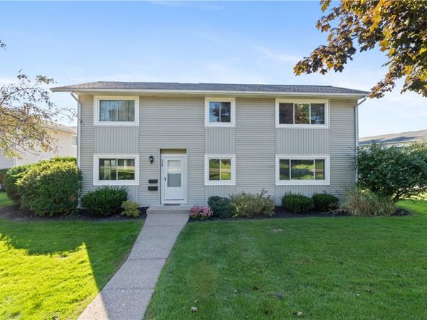 549 Eastbrooke Lane , Rochester, NY 14618