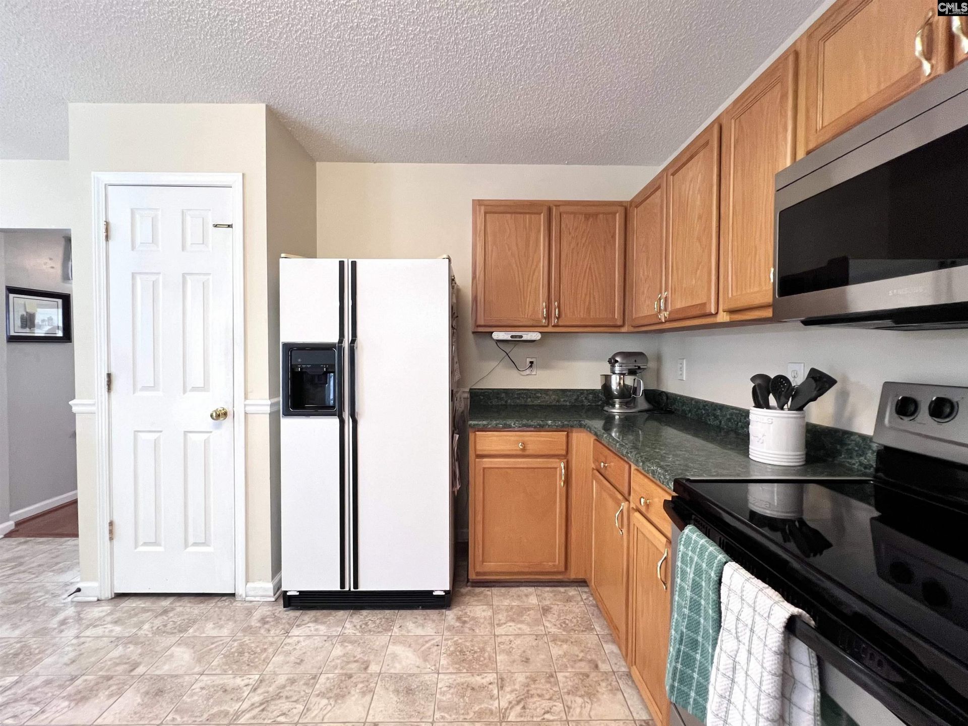 275 Siddington Way Photo 12