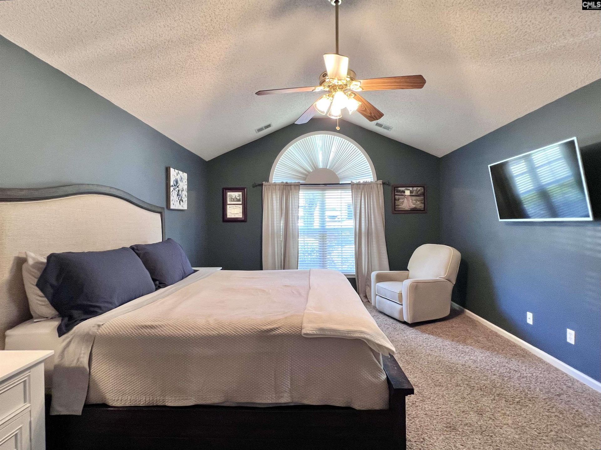 275 Siddington Way Photo 19