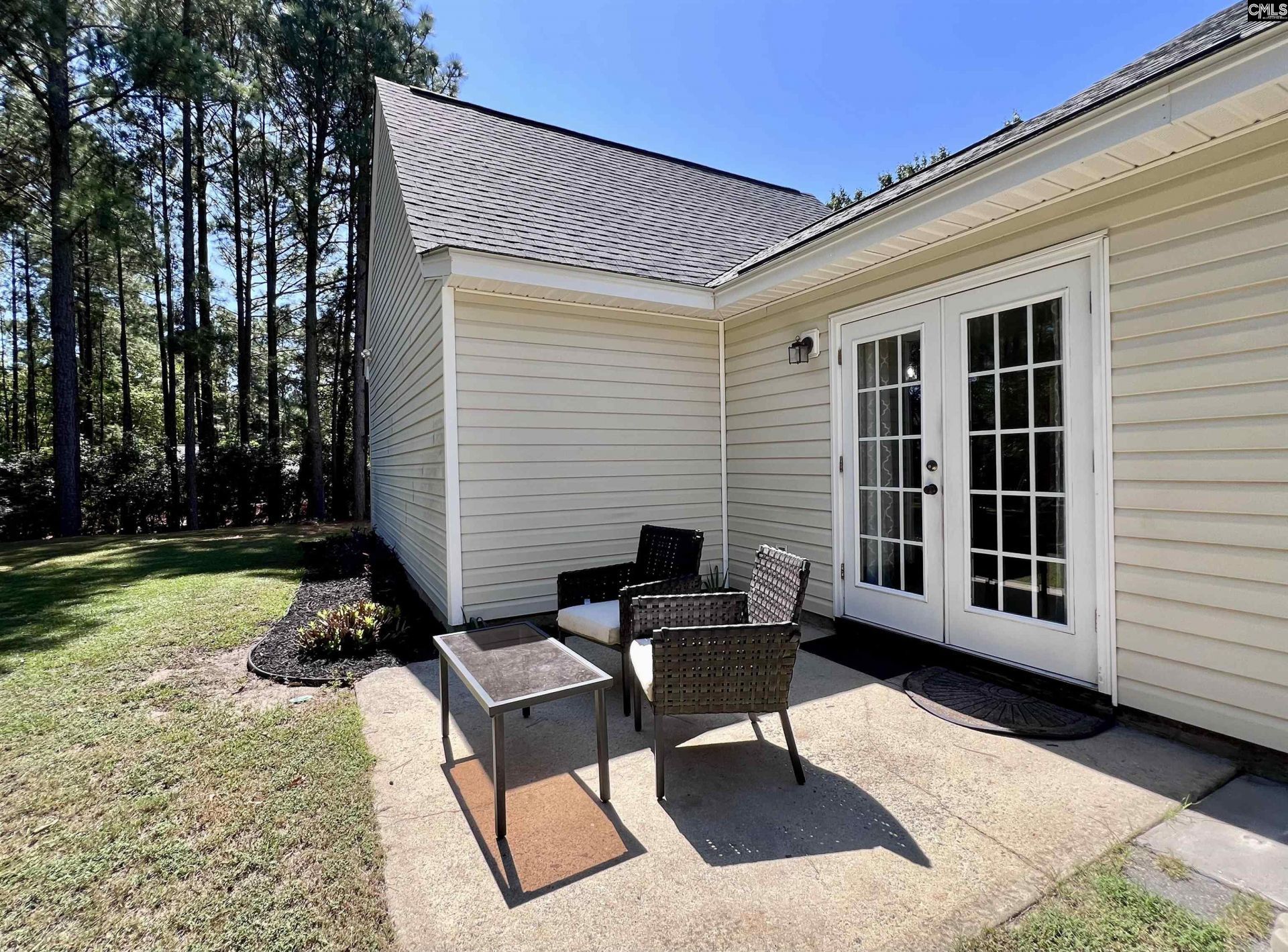 275 Siddington Way Photo 38