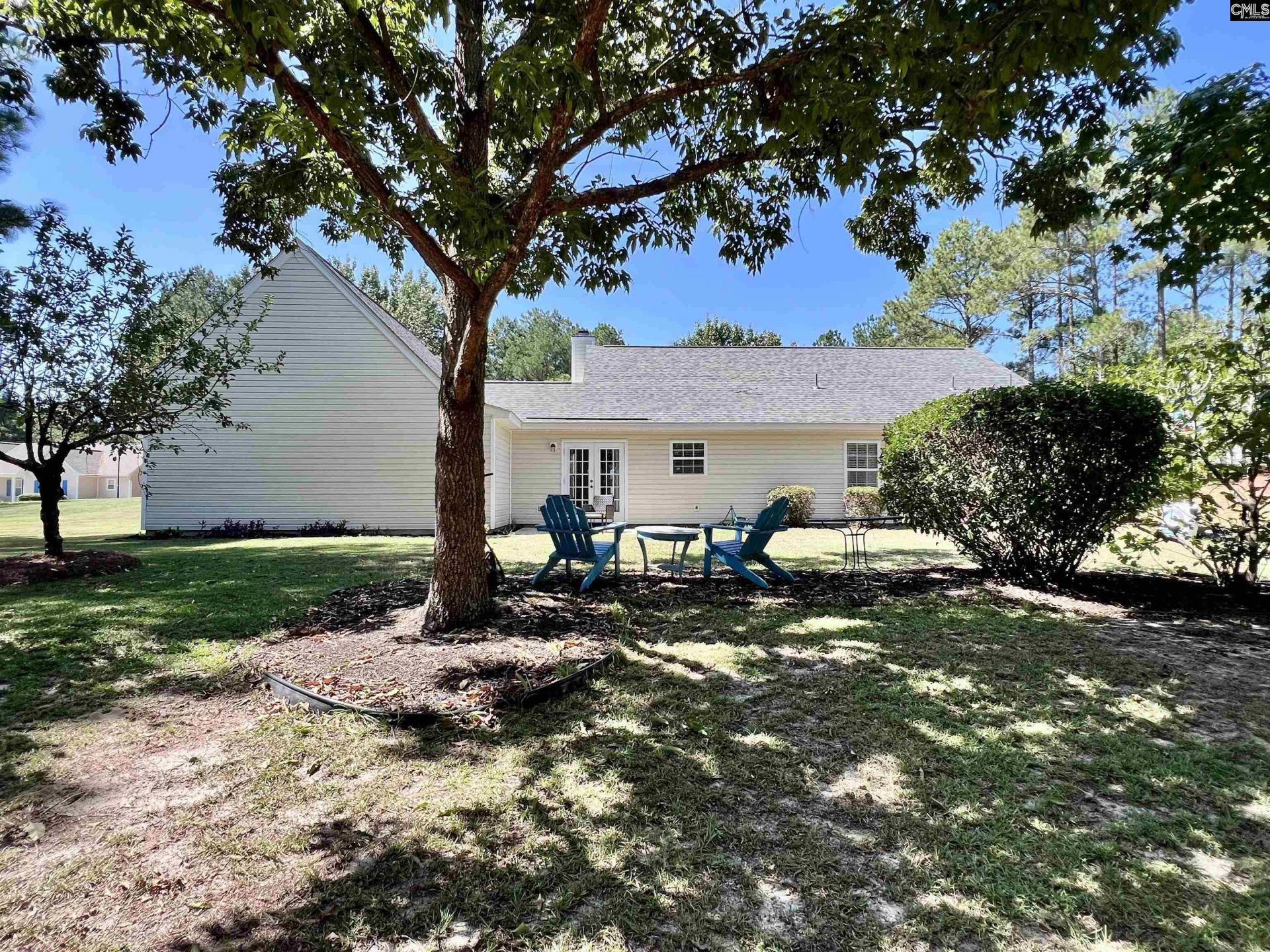 275 Siddington Way Photo 40