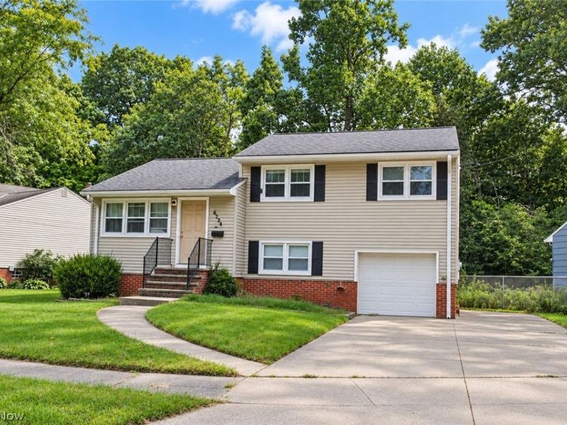 6254 Colebrook Road, Parma Heights, OH 44130 Photo 1