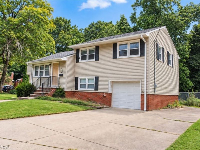 6254 Colebrook Road, Parma Heights, OH 44130 Photo 2