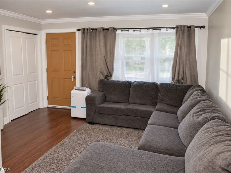6254 Colebrook Road, Parma Heights, OH 44130 Photo 5