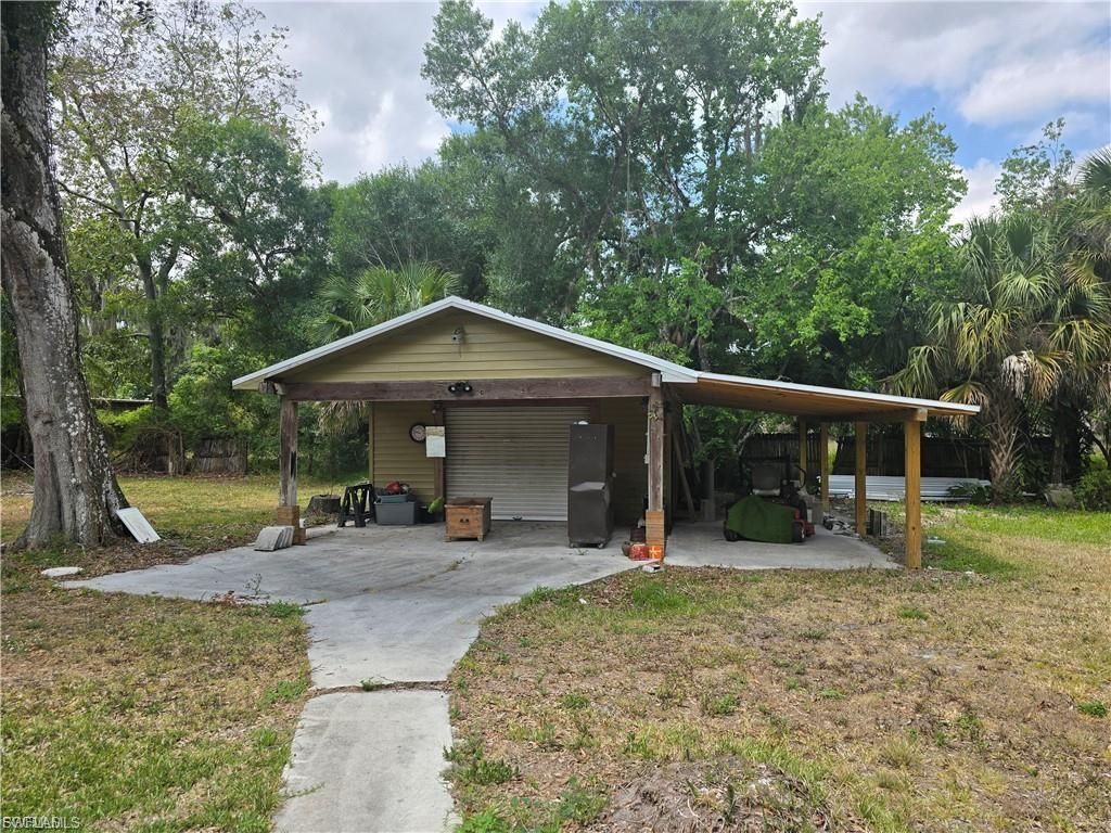 140 S Davis St , Labelle, FL 33935 Photo