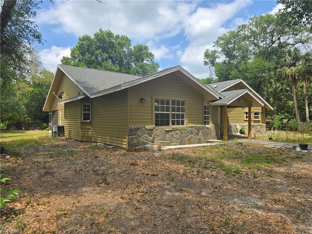 140 S Davis St , Labelle, FL 33935 Photo