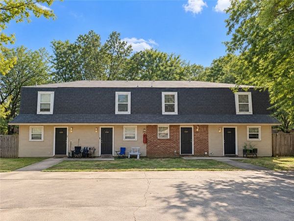 684-690 N Betty Jo Drive, Fayetteville, AR 72701