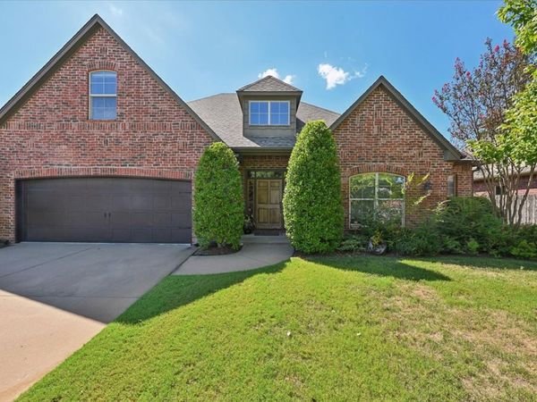 5018 S 164th East Avenue , Tulsa, OK 74134