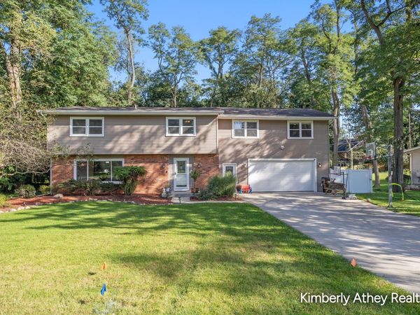 1730 Maunta Lane, Jackson, MI 49201