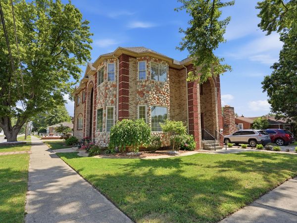 8336 Nightingale Street, Dearborn Heights, MI 48127
