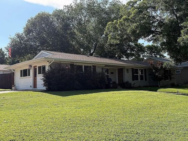 721 Hurstview Drive, Hurst, TX 76053