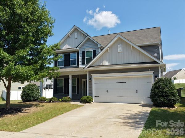 127 Lantern Acres Drive , Mooresville, NC 28115