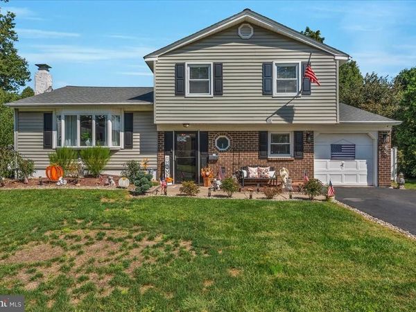 1543 WHEATFIELD LANE , WARMINSTER, PA 18974