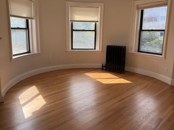 1462 Commonwealth Ave, Unit 3, Boston, MA 02135