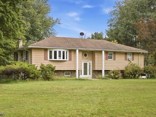 8 Upper Hill Rd, Fredon, NJ 07860