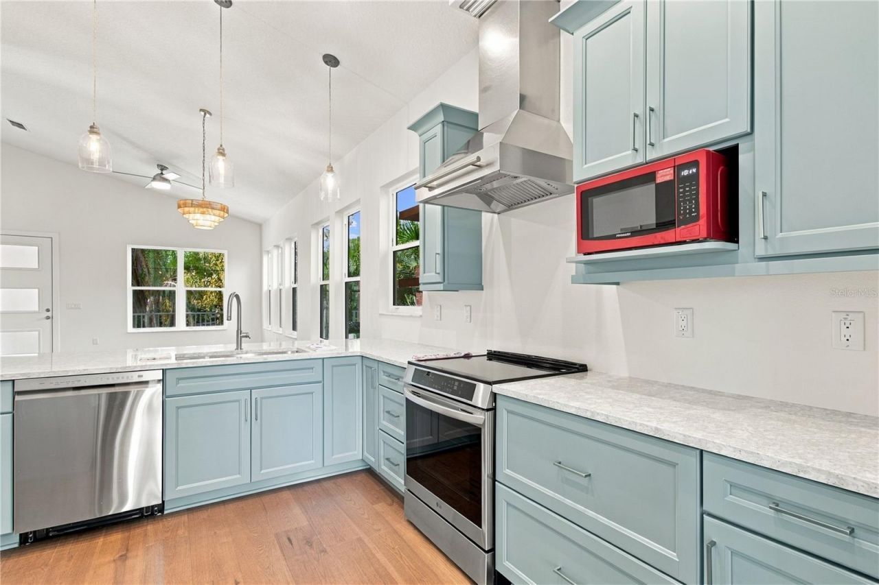 316 Indiana Avenue, Crystal Beach, FL 34681 Photo