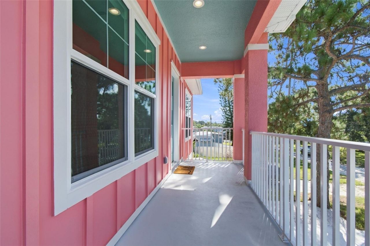 316 Indiana Avenue, Crystal Beach, FL 34681 Photo