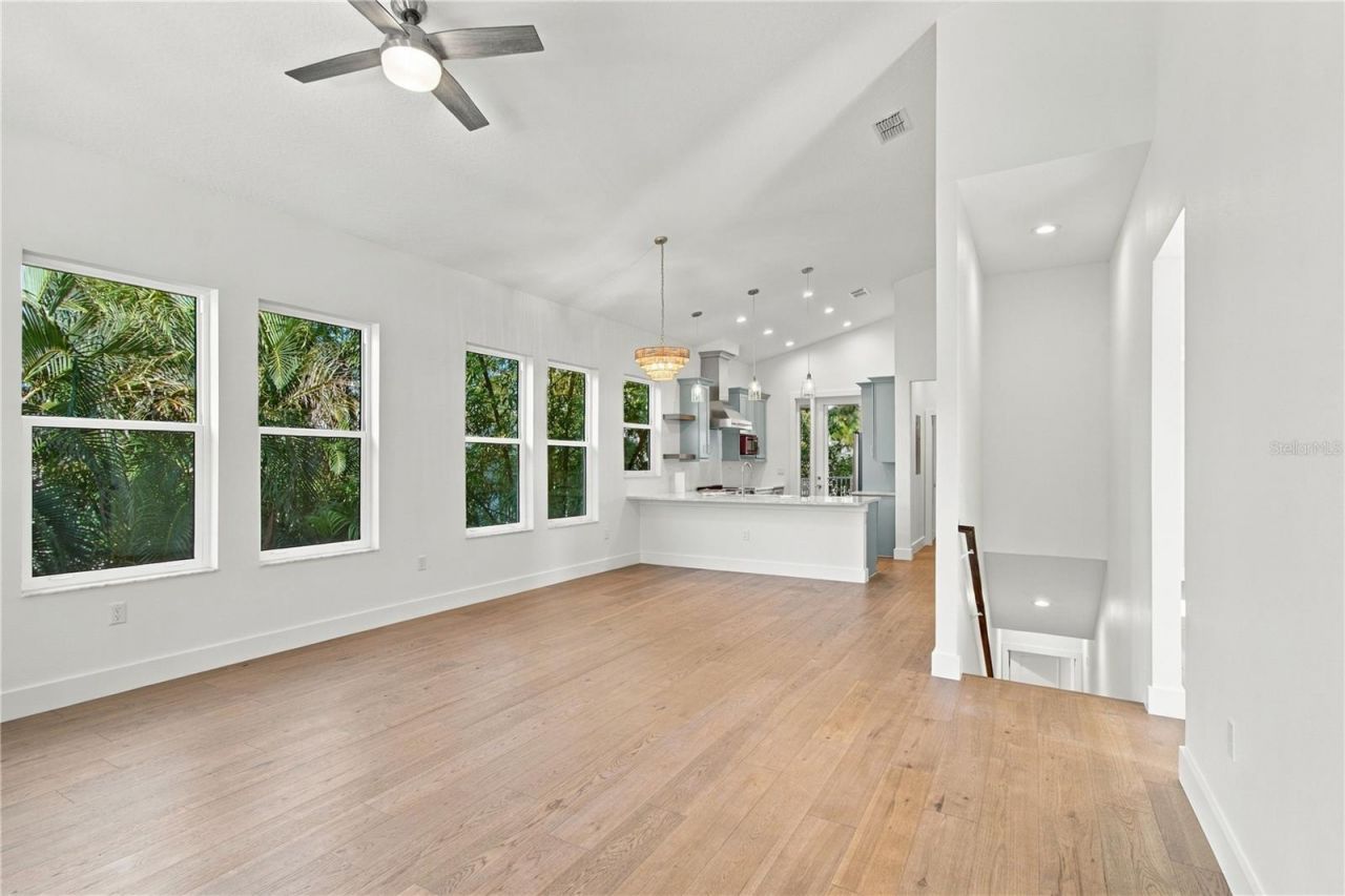316 Indiana Avenue, Crystal Beach, FL 34681 Photo