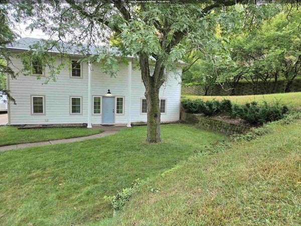 4860 Skyline Drive, Sioux City, IA 51104