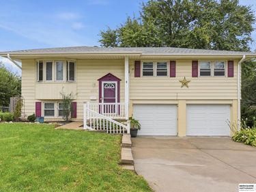 4906 S 91st Street, Omaha, NE 68127