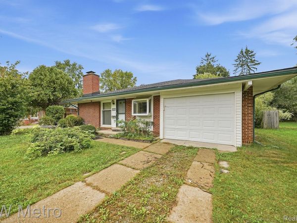 29700 Rock Creek Drive , Southfield, Mi 48076