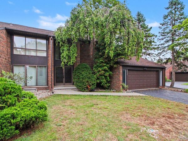3031 Lindenwood Drive , Dearborn, Mi 48120