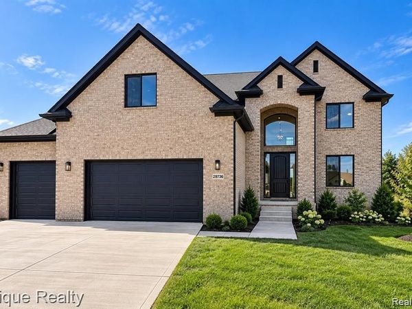 29769 Red Fox Lane , Macomb Township, Mi 48047