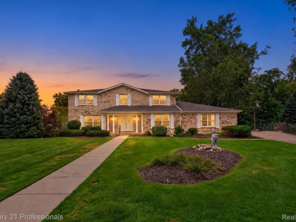 6075 Quaker Lane , Washington Township, Mi 48094